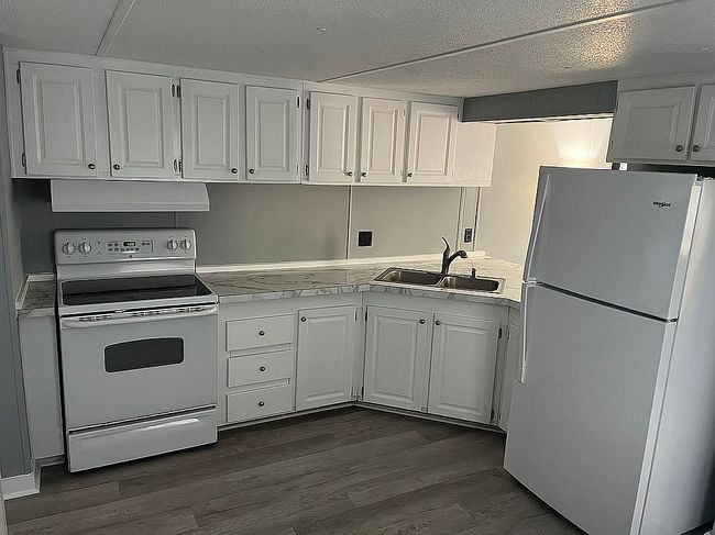 Preview of property located at 319 W Warren St