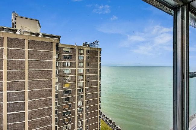 Photo of 6301 N Sheridan Rd Apt 20E, Chicago, IL