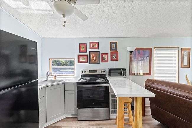 Photo of 16 Coral Ln, Auburndale, FL