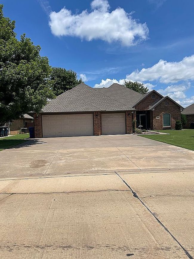 2301 Mount Vernon Rd, Enid, OK