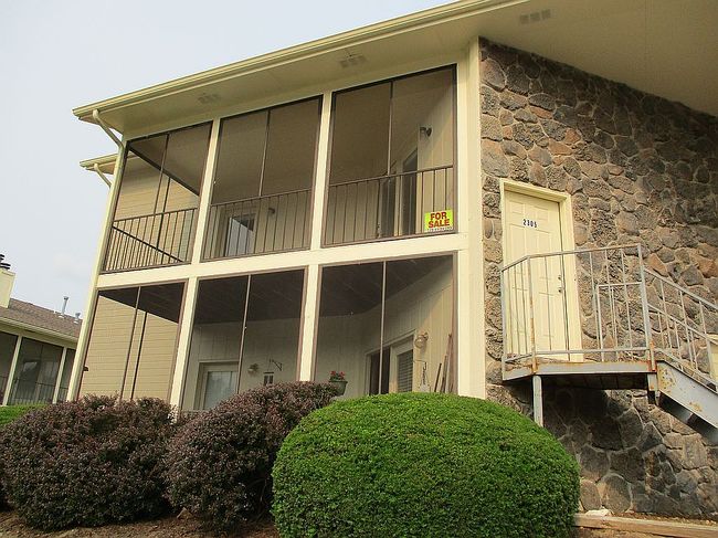 Image of 2305 Park De Ville Pl