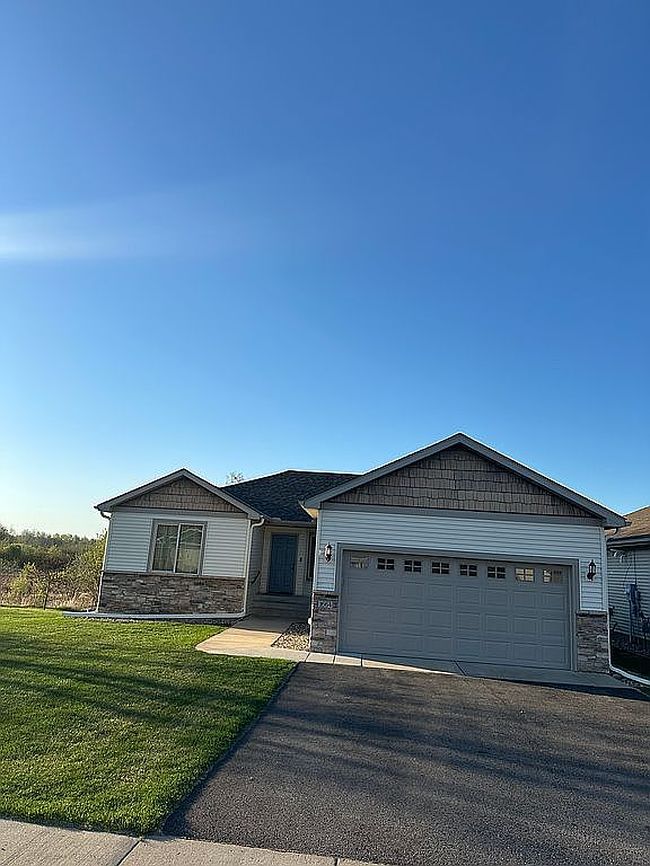 Photo of 1664 Payton Ct, Sauk Rapids, MN