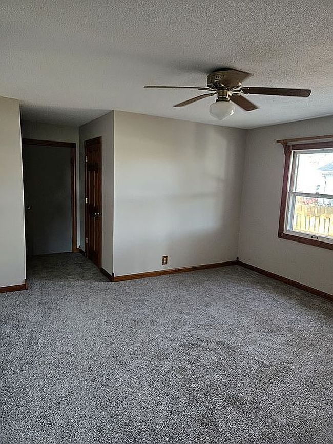 Image of 719 E Walnut St