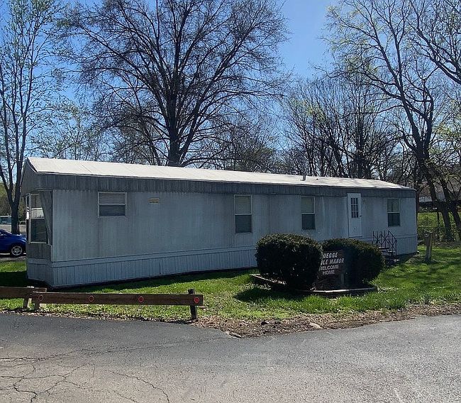 Image of 46 Willow Dr