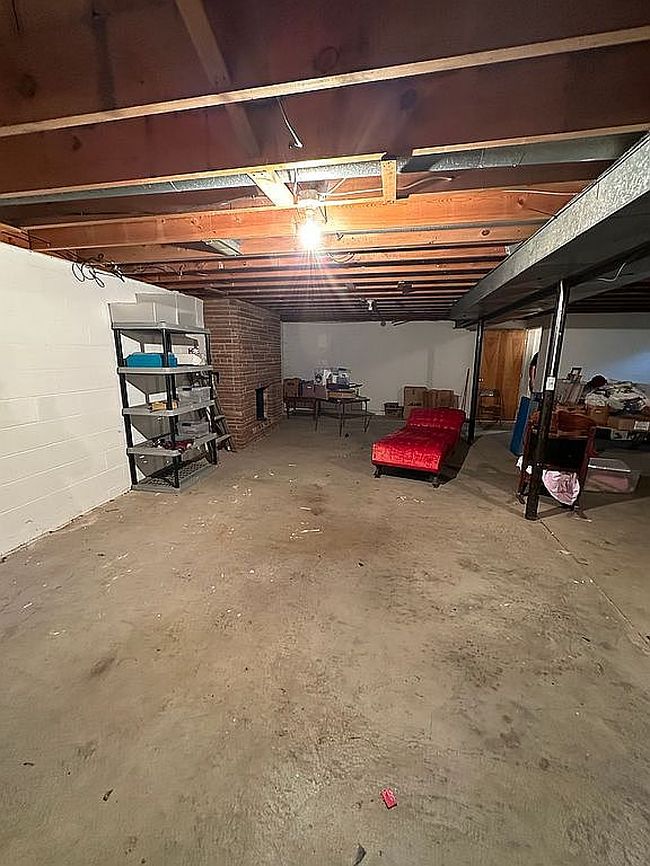 Photo of 1410 W Division St, Grand Island, NE