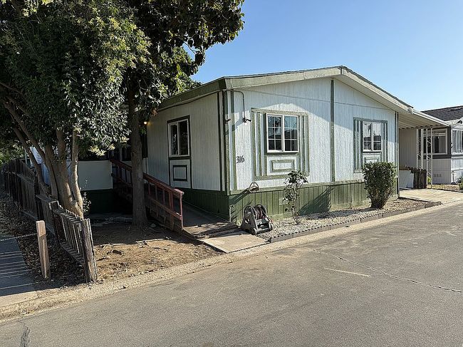 Image of 5505 W Tulare Ave Space 316