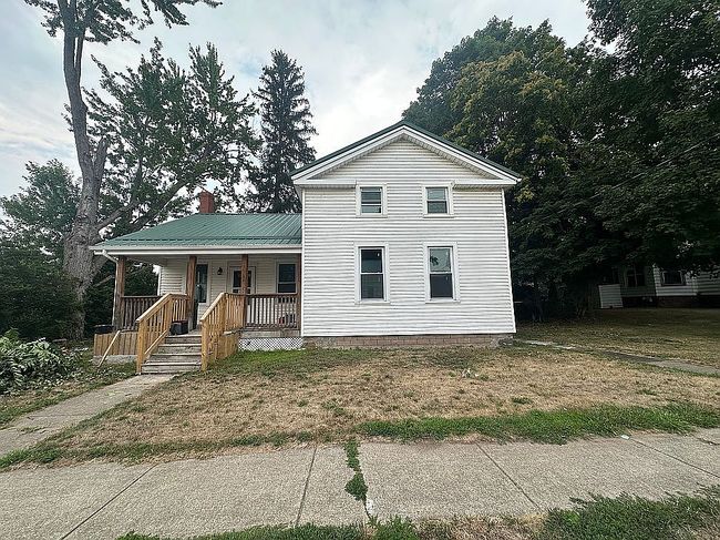 Photo of 15 Maple Ave, Lyndonville, NY