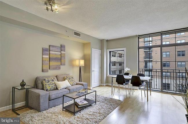 Photo of 1111 25th St Nw Apt 615, Washington, DC