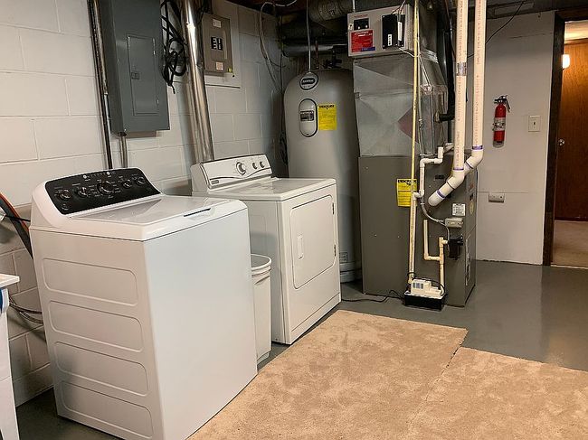 201 Prairie Ave Ne, Staples, MN