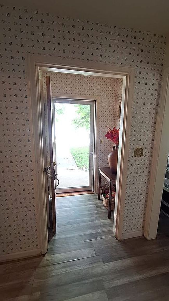 Image of 302 Bissell St
