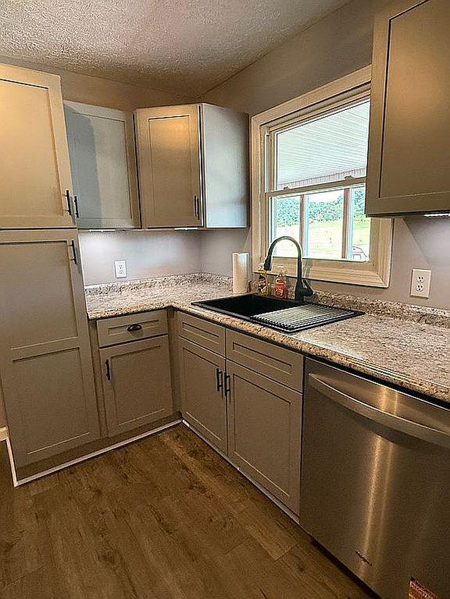 Photo of 544 Carters Valley Rd, Rogersville, TN