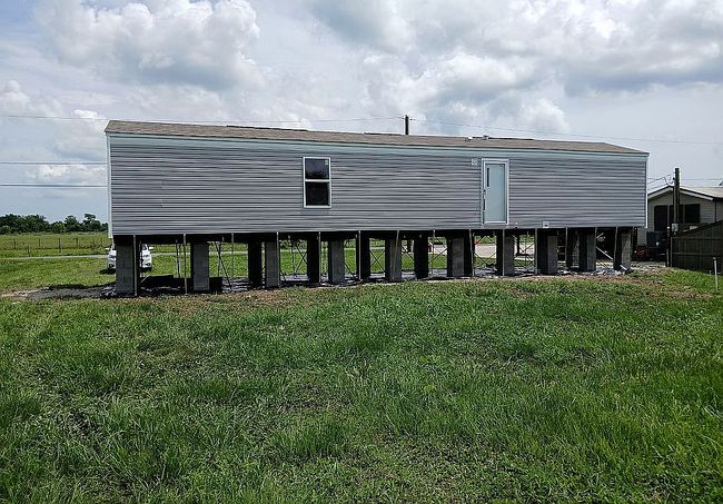 Photo of 310 W 41st St, Cut Off, LA