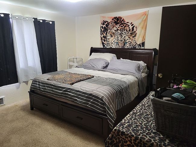 Image of 722 W 6th St