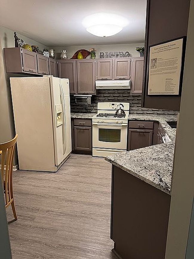 Photo of 2591 Maple Forest Ct #1, Wixom, MI