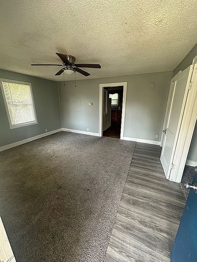 Photo of 3200 Piatt Ave, Mattoon, IL