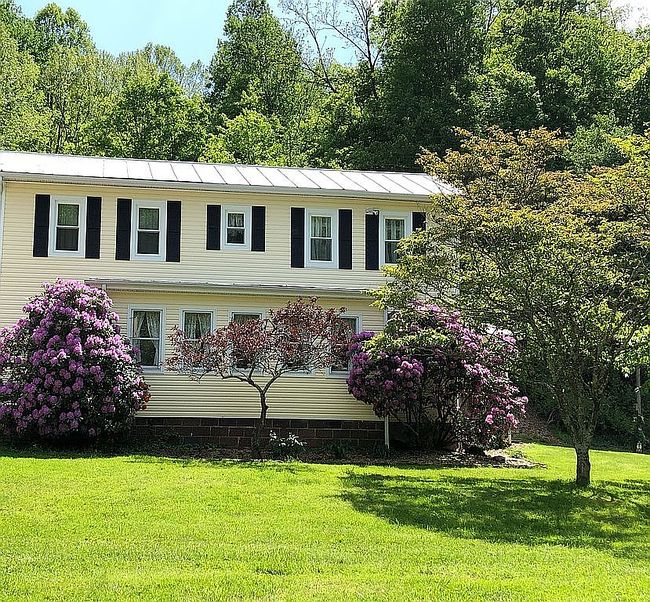 Photo of 1815 Bone Creek Rd, Berea, WV