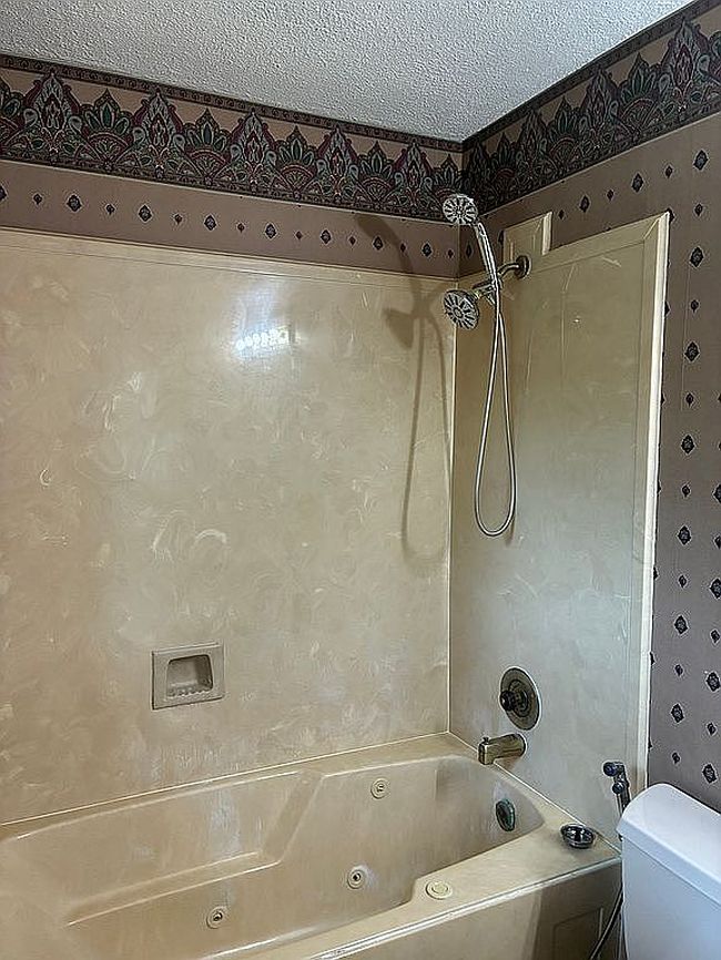 Additional photo 1 of property located at 7221 Lakewood Rd