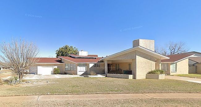 Additional photo of property located at 7700 W Country Dr