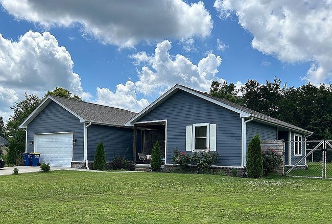 Photo of 2005 Osage Ln, Mountain Home, AR