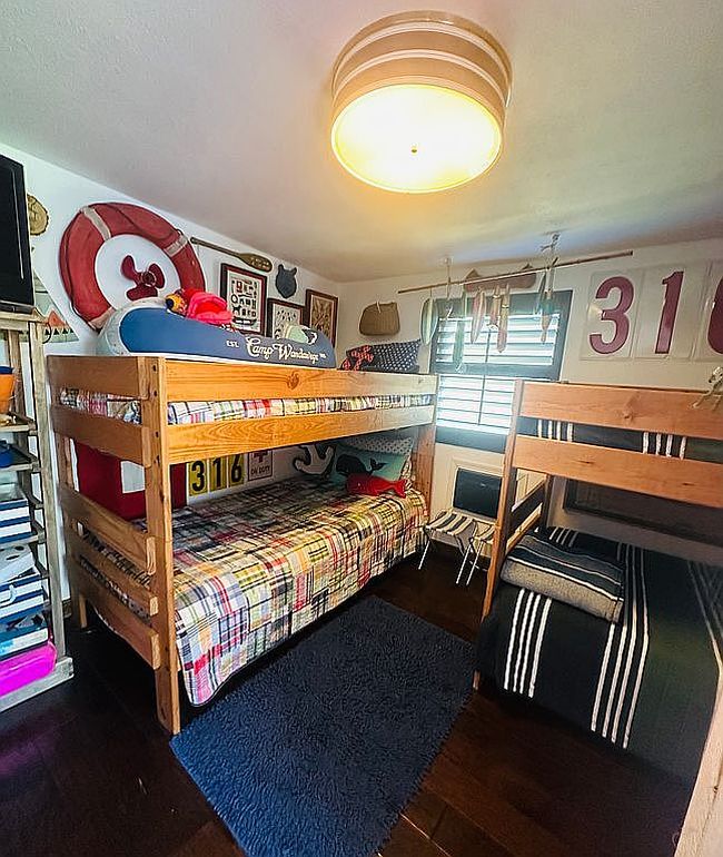 Photo of 316 Best Point Dr, Madison, SD