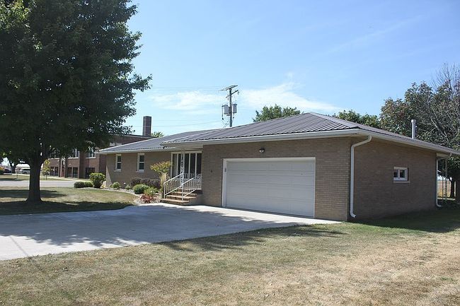 Preview of property located at 127 S Reiter St