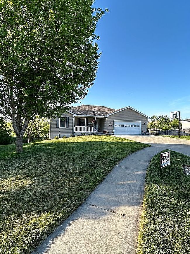 Image of 1044 12th St
