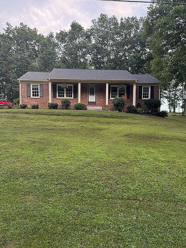 Photo of 14611 Leesville Rd, Evington, VA