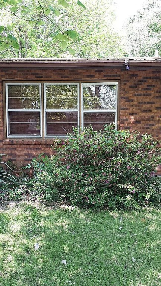 Photo of 1321 N 16th St, Murphysboro, IL