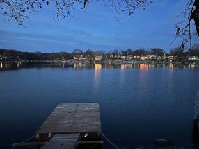 Preview of property located at 1048 Nw South Shore Dr