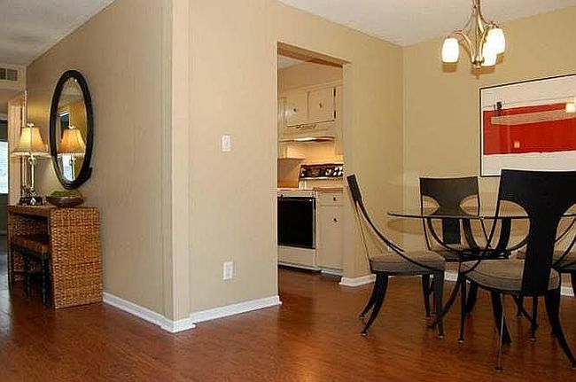 Photo of 809 W 40th St Apt 17, Kansas City, MO