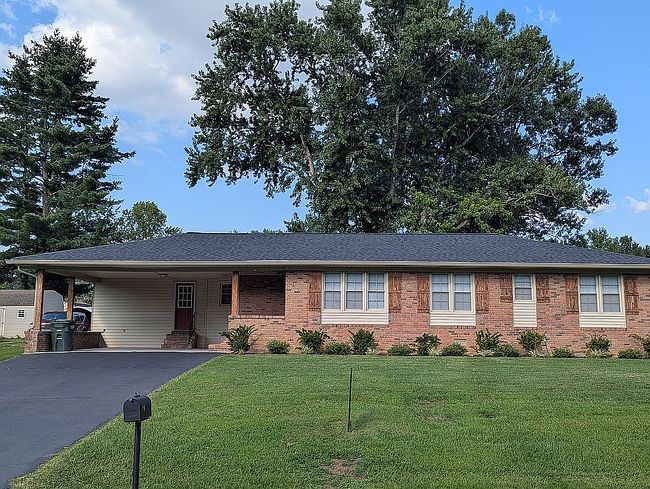 Photo of 207 Donna Dr, Hopkinsville, KY