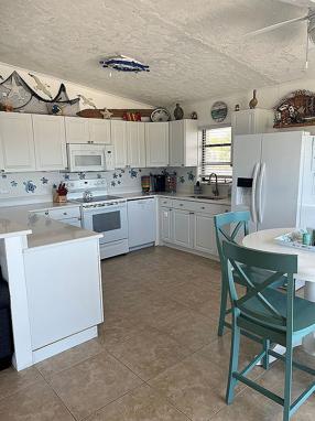 Image of 16 Shoreland Dr