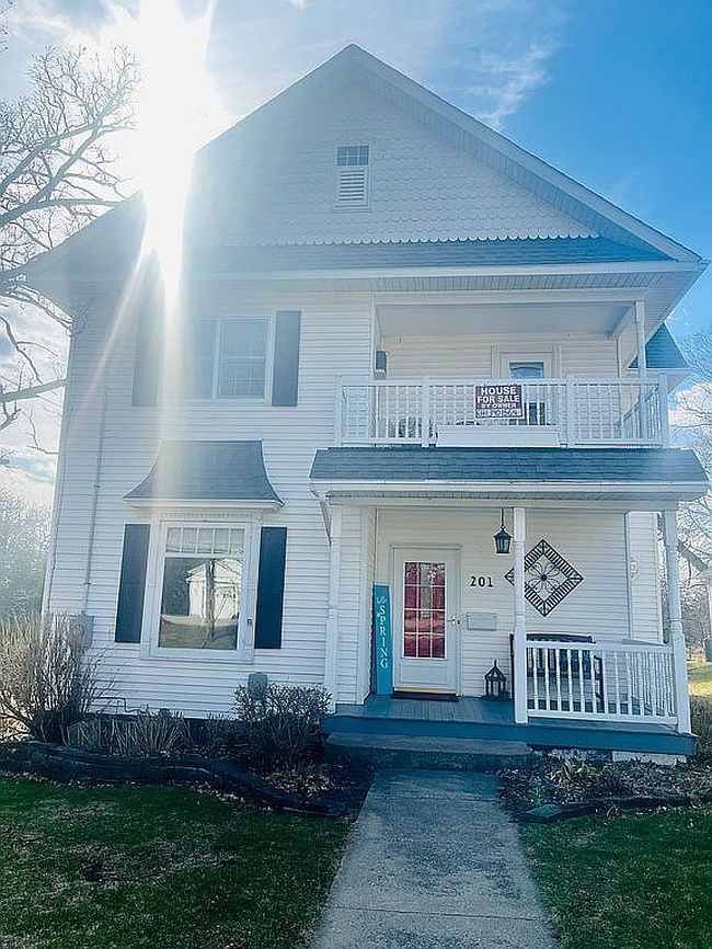 Image of 201 8th St S