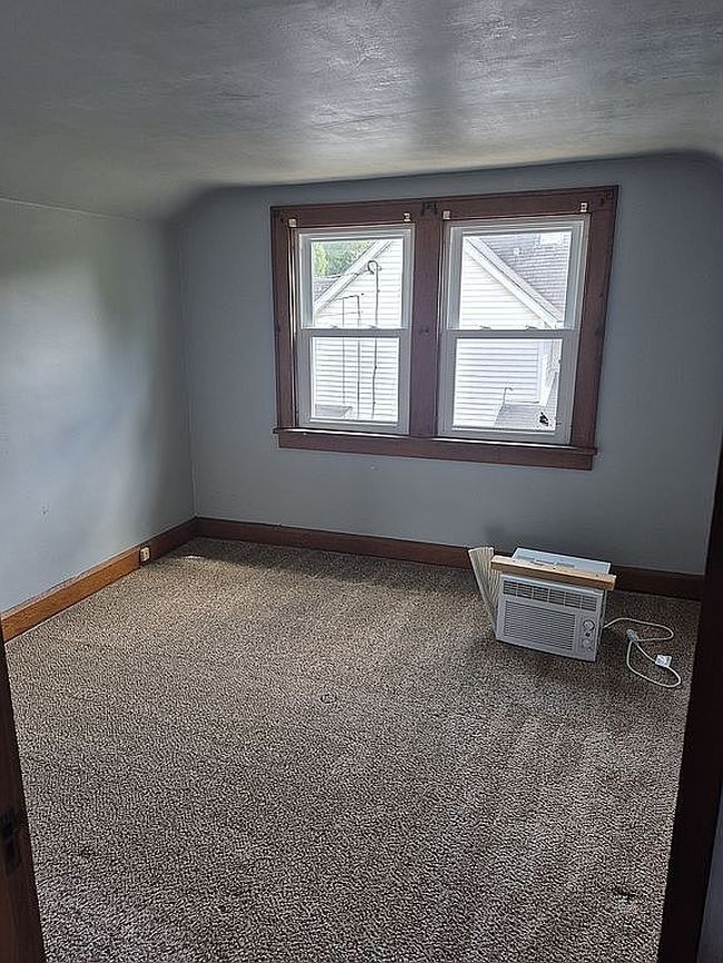 Preview of property located at 116 S Oak St