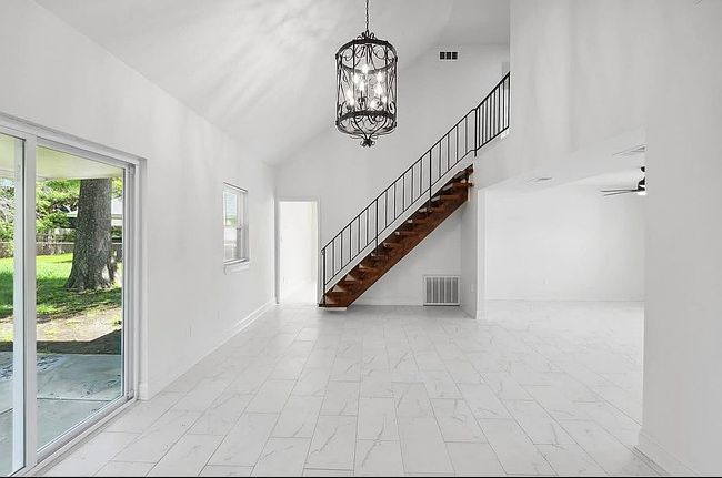 Image of 441 Greenwood Dr
