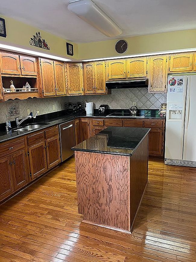 Photo of 23 Chimney View Ln, Springfield, IL