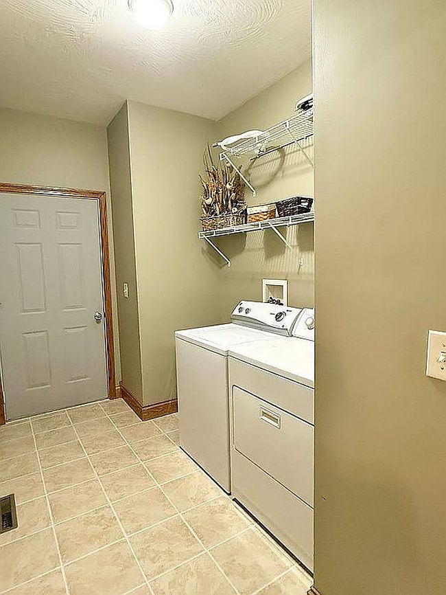 Photo of 130 Whiteberry Holw, Mineral Wells, WV