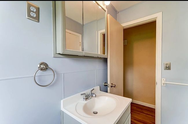 Image of 210 Ravenwood Dr