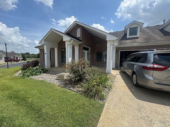 Photo of 215 Floyd Ct, Bardstown, KY