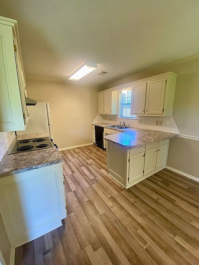 Photo of 908 N 20th St, Van Buren, AR