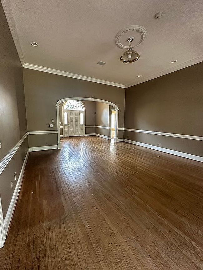 Image of 1700 Bloomsbury Rd