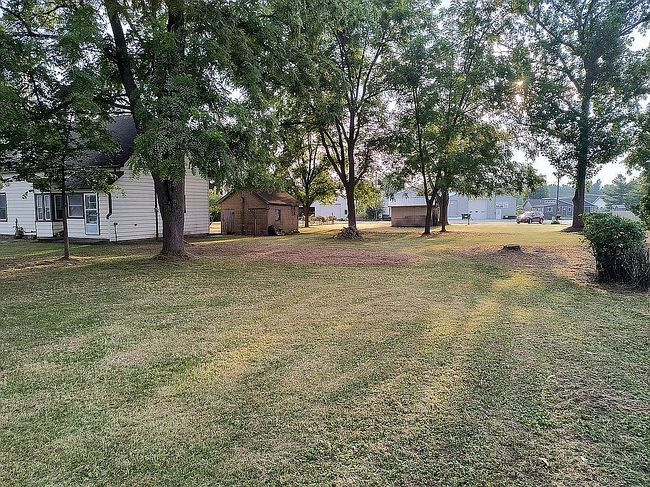 Photo of 105 W Lincoln St, Congerville, IL