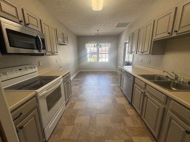Photo of 215 Floyd Ct, Bardstown, KY