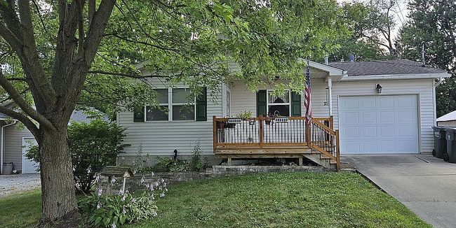 Photo of 216 30th St Nw, Barberton, OH