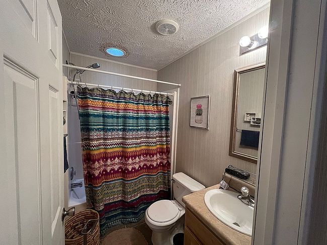 Photo of 226 Castle Dr Sw, Conyers, GA