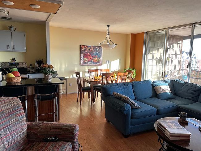 Preview of property located at 3663 Grand Ave Unit 1004