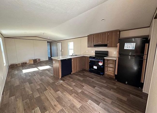 Photo of 310 W 41st St, Cut Off, LA