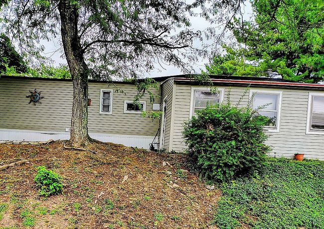 Photo of 6018 Ambler Ct, Slatington, PA