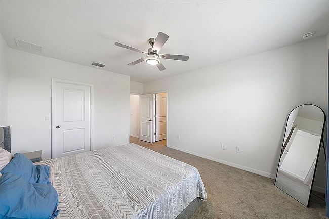 Photo of 17460 Crescent Moon Loop, Lakewood Ranch, FL