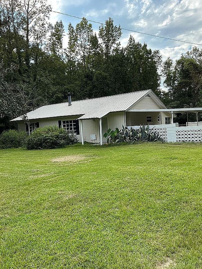 Photo of 4591 Cameron Rd